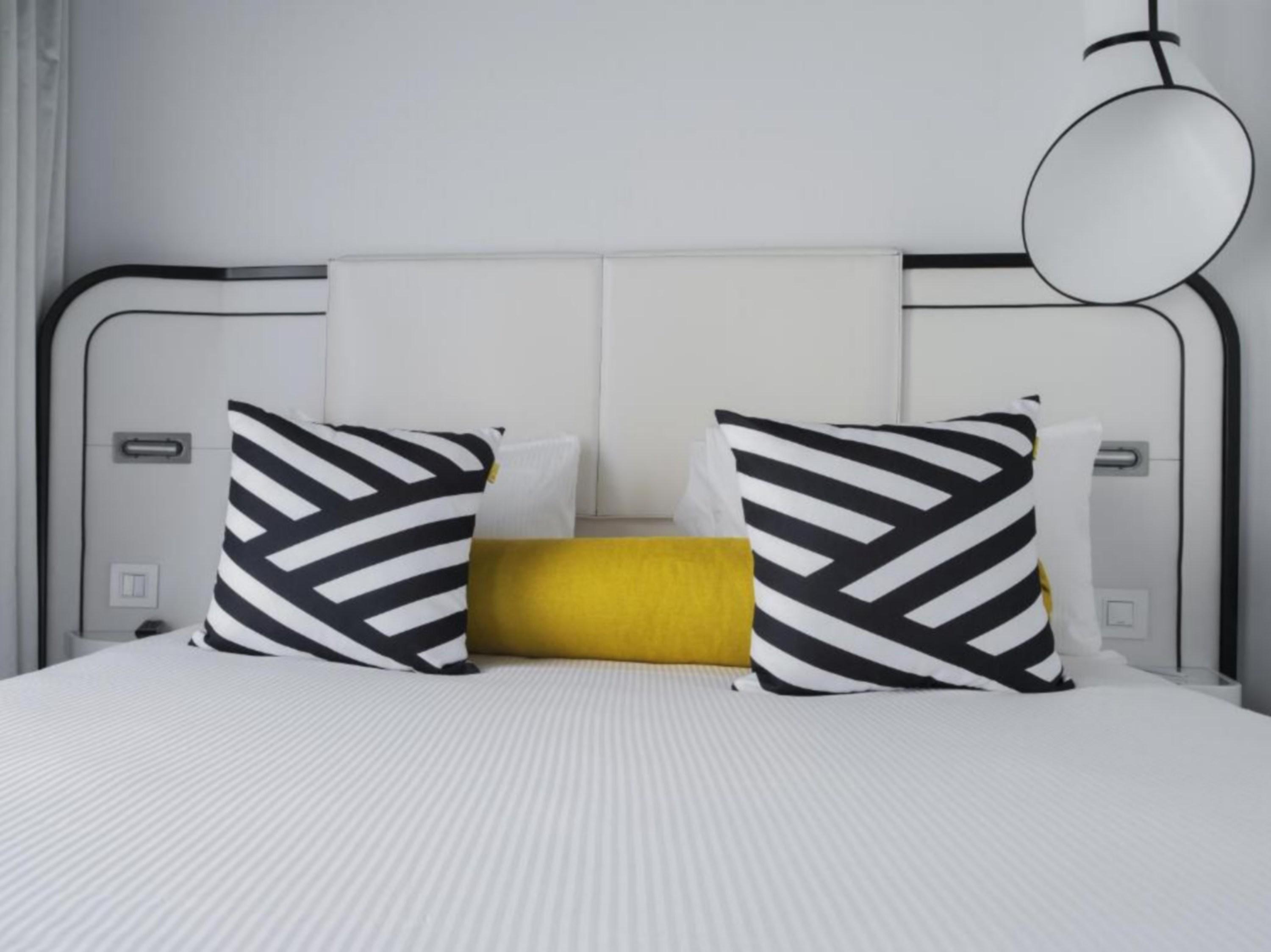 Hotel Ekta Champs Elysees Париж Екстериор снимка