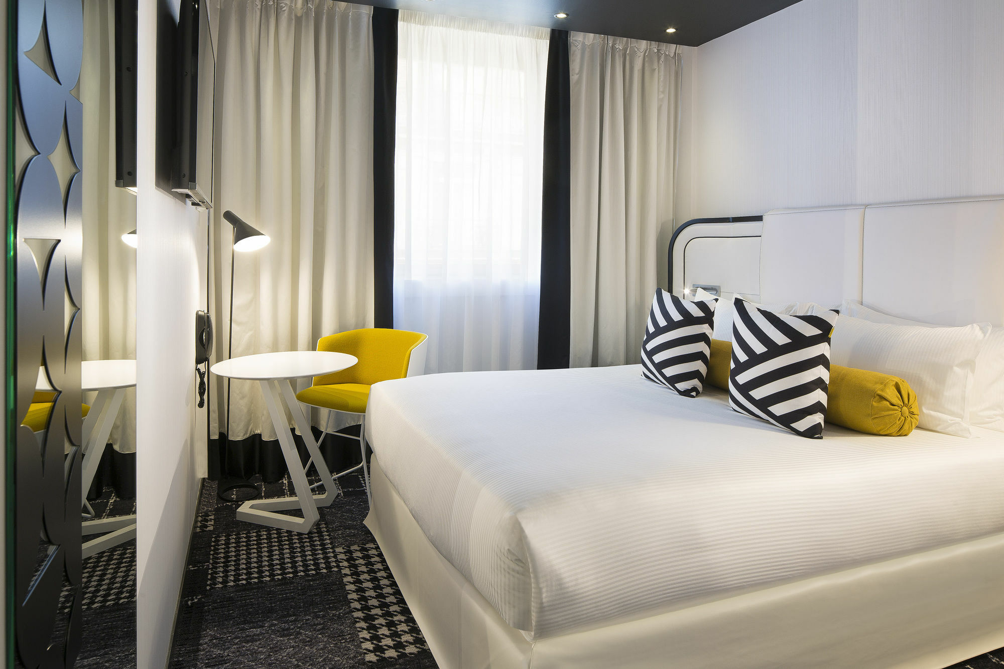 Hotel Ekta Champs Elysees Париж Екстериор снимка